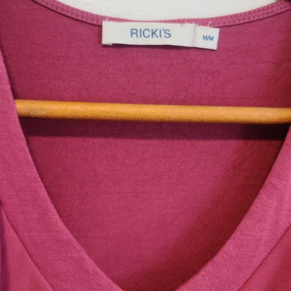 Ricki's sleeveless top - Picture 5 of 5